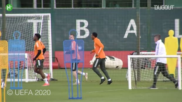 Manchester United in training ahead of Europa League final